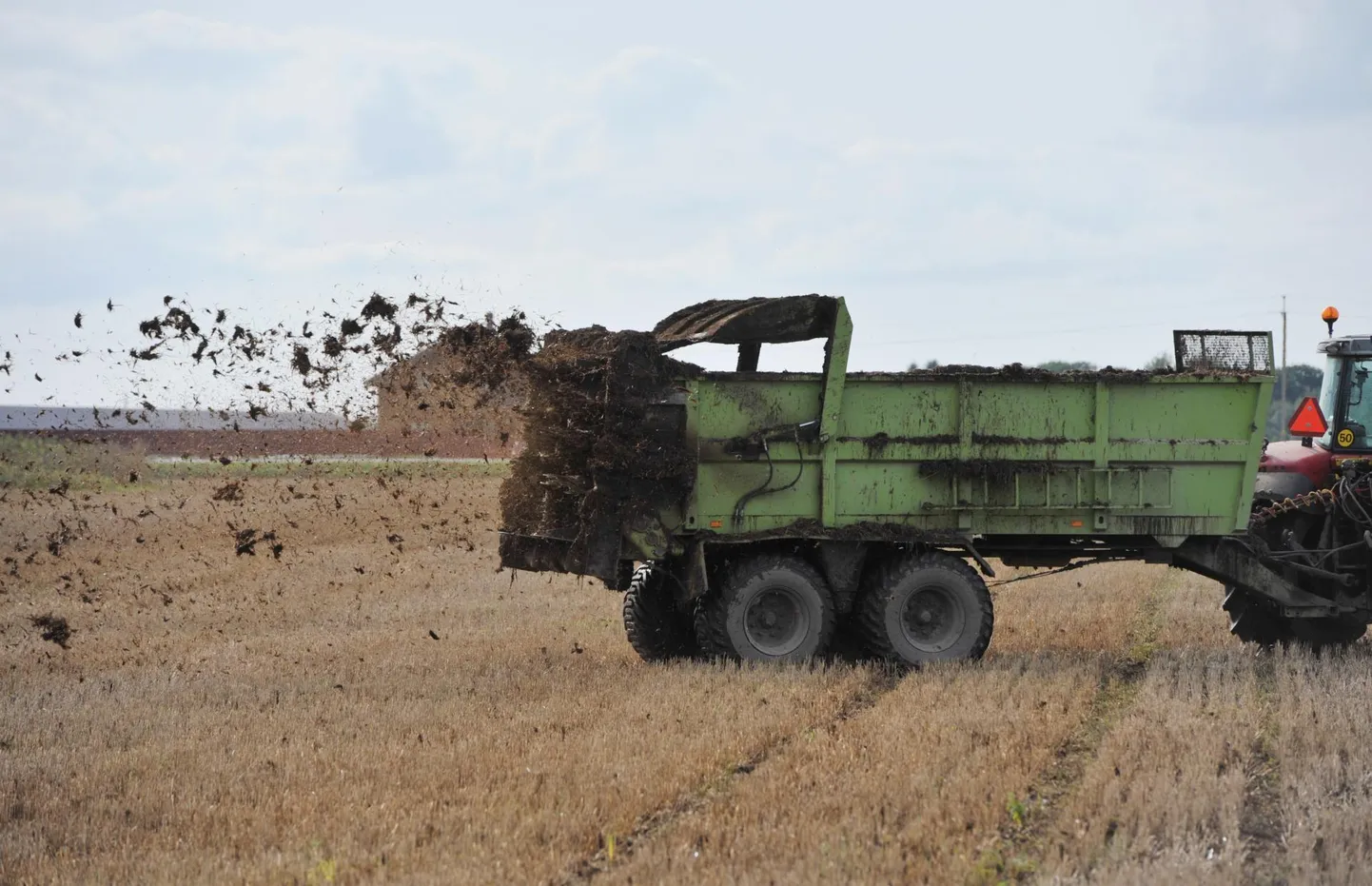 Sõnniku laotamine.