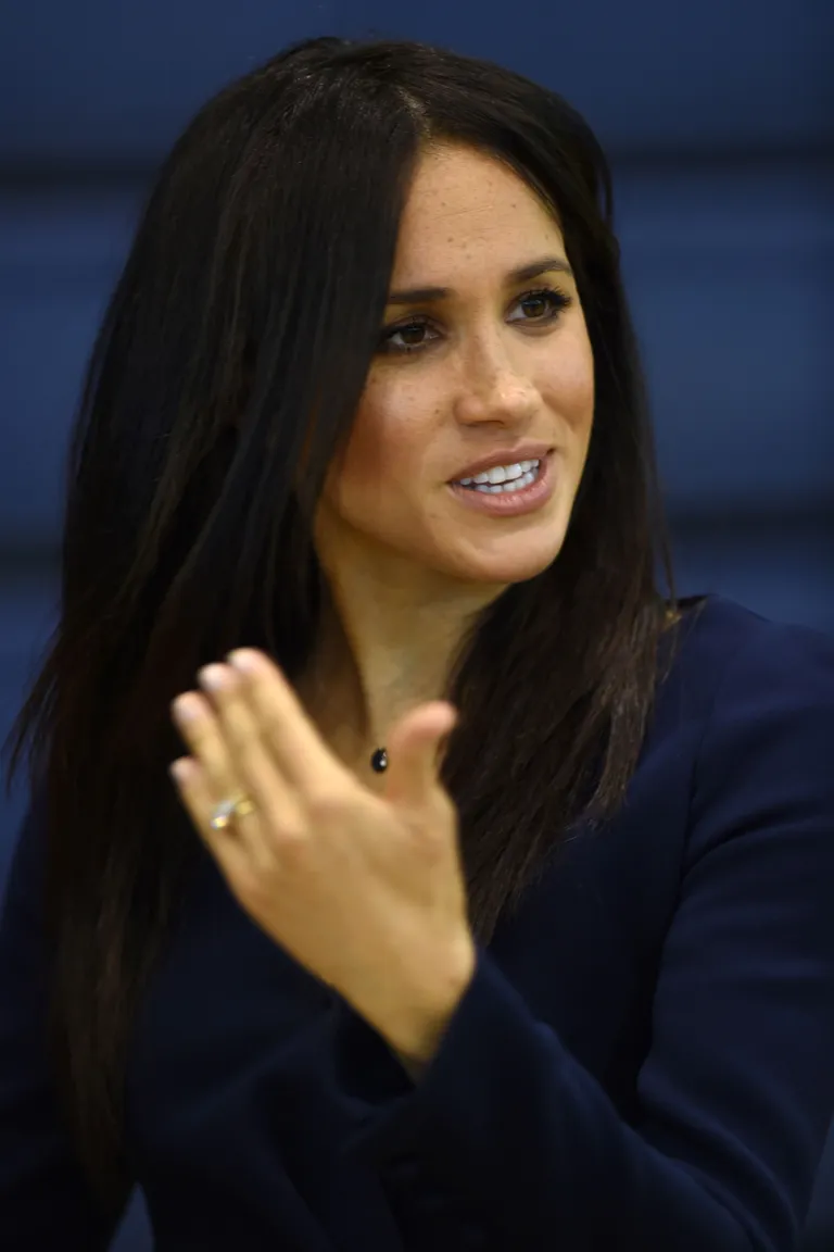 Sussexi hertsoginna Meghan ilmus avalikusse uue soenguga
