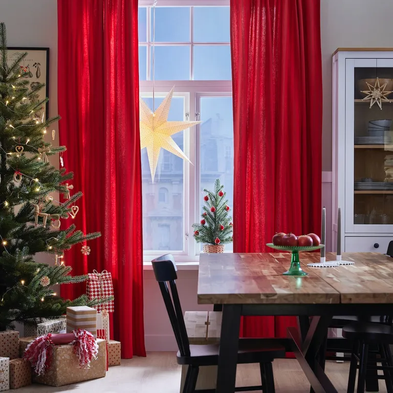 Рождественские звезды живут в квартирах эстоноземельцев долгие годы.