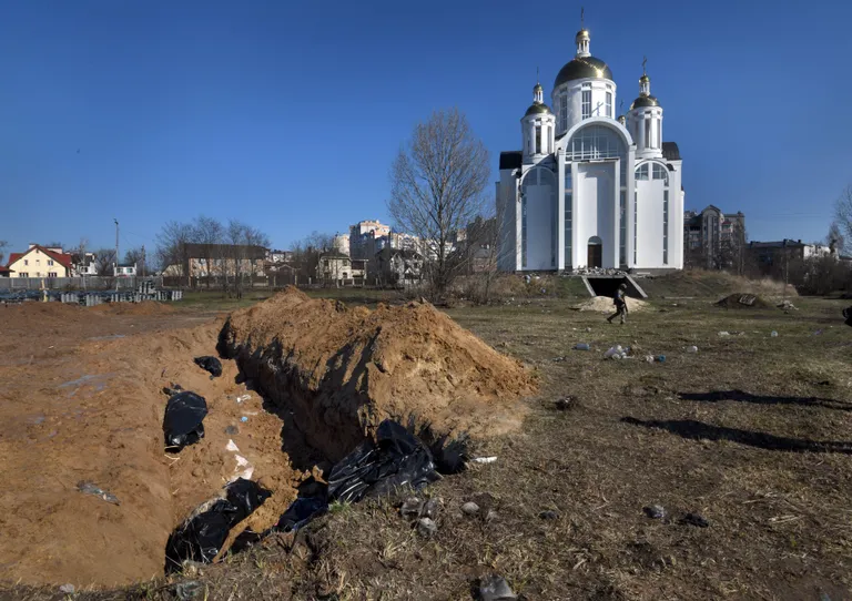 Massihaud Ukrainas Butšas, mille Ukraina väed vabastasid. Vene sõdurid olid tapnud palju tsiviilelanikke