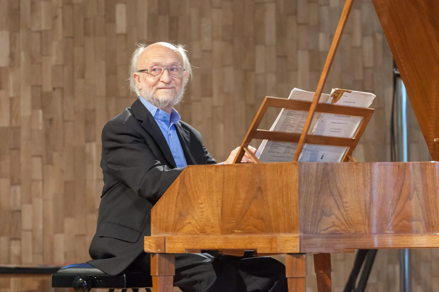 Venemaa päritolu pianist ja klavessinist Aleksei Ljubimov on üles kasvatanud mitu põlvkonda muusikuid Moskva konservatooriumis, Austrias Salzburgi Mozarteumis ning meistrikursustel üle maailma. Ljubimov on esinenud enamiku maailma olulisemate orkestrite ees.