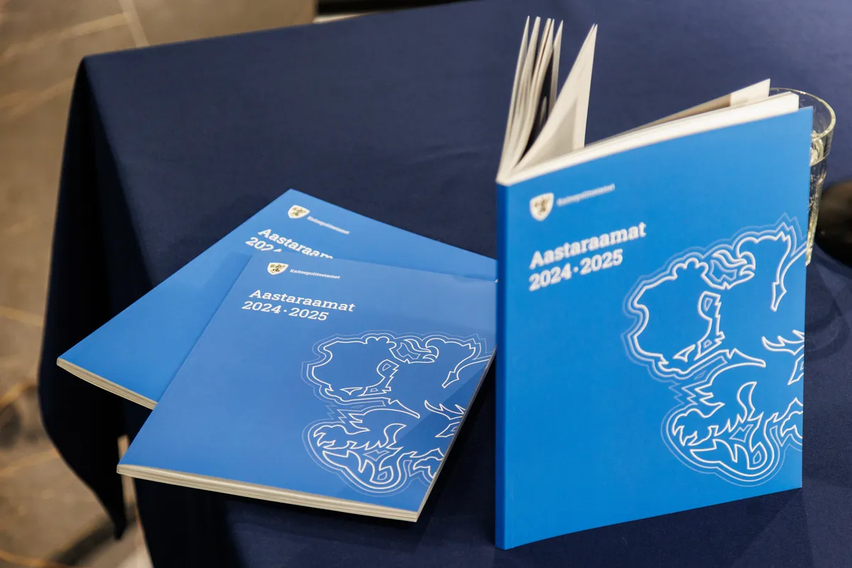 Презентация ежегодника КаПо в офисе спецслужбы, 14 апреля 2025 года.