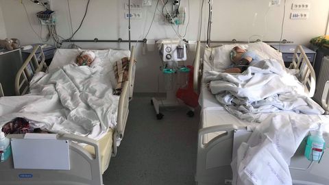 Tegemist on AADC geeniravi ajaloolis väga erilise fotoga – Aimar vanima geeniravi saanud patsiendina on haiglapalatis koos kõige noorema ravi saanud AADC patsiendiga, pisikese Kanadast pärit neiuga, kelle operatsioon toimus paar päeva enne Aimari oma. Tegemist on AADC geeniravi ajaloolis väga erilise fotoga – Aimar vanima geeniravi saanud patsiendina on haiglapalatis koos kõige noorema ravi saanud AADC patsiendiga, pisikese Kanadast pärit neiuga, kelle operatsioon toimus paar päeva enne Aimari oma.