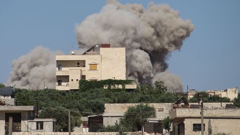 Vaatlejad: Süüria mässuliste alal hukkus Vene õhurünnakutes 13 inimest