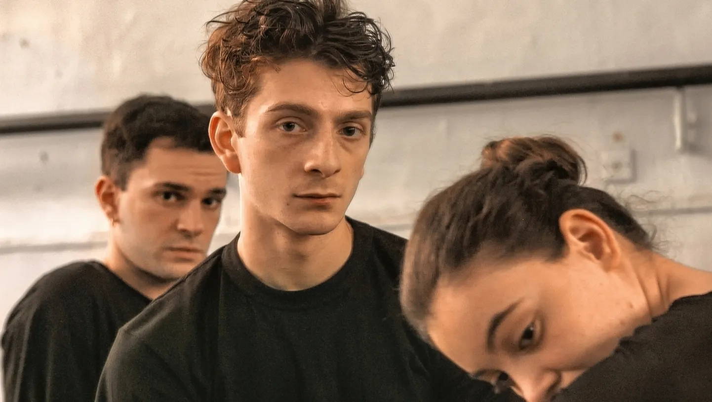 Festhearti avafilmiks on Rootsis elava Gruusia juurtega režissööri Levan Akini «Ja siis me tantsisime», mis sobib hästi laulu- ja tantsupeo juubeliaastasse.