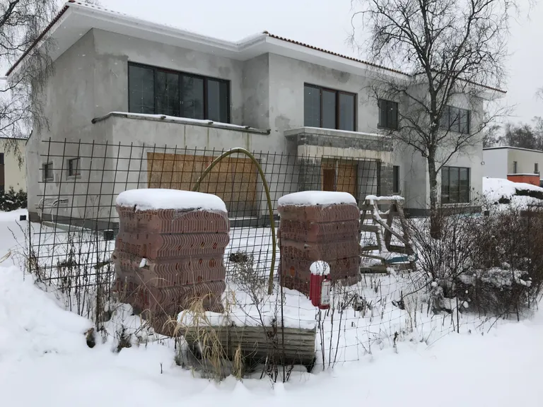 Конфискованная у Дмитрия Кярберга недвижимость в Лодуметса.