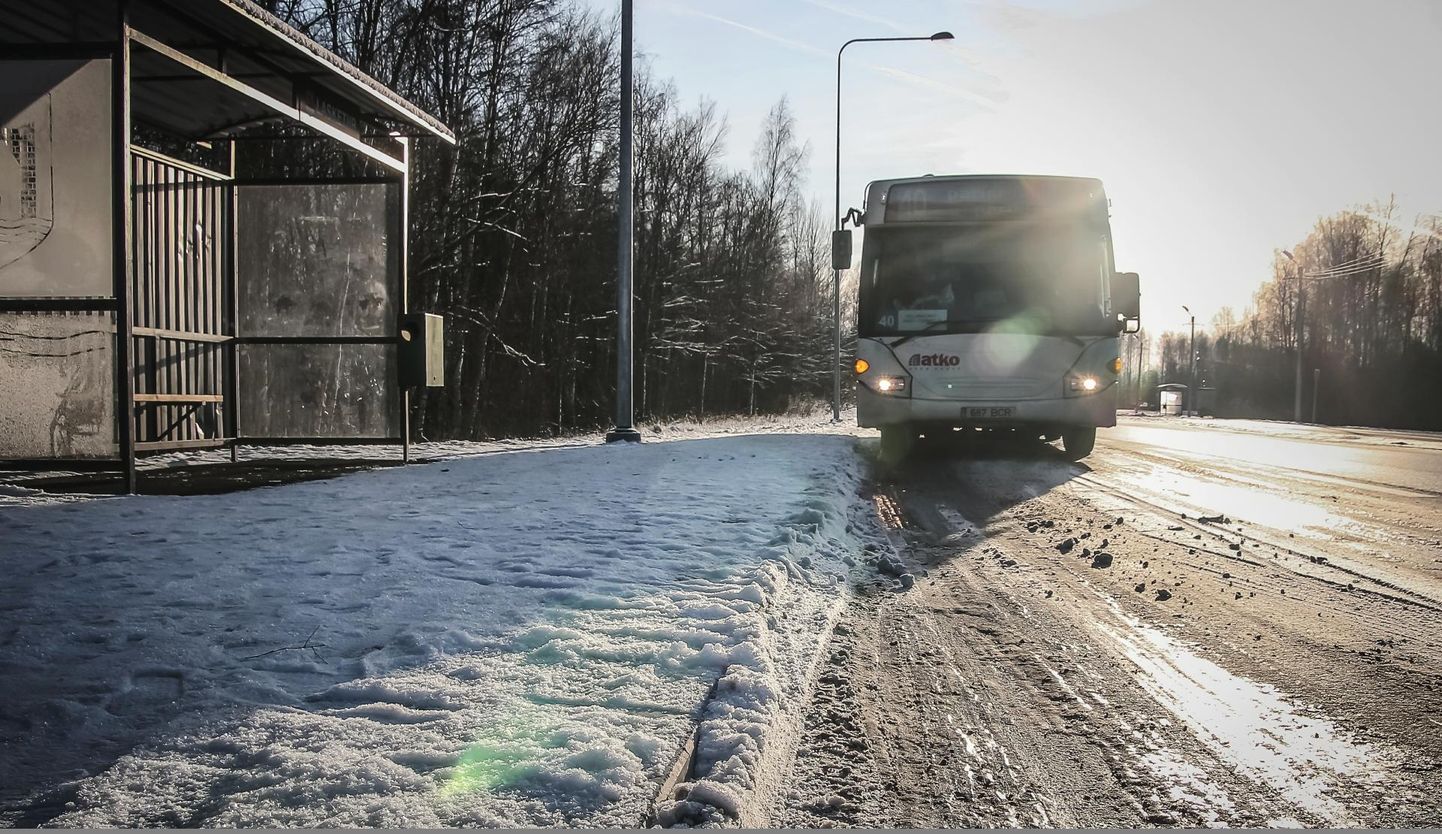 Korralikult hooldatud talvised bussipeatused hakkavad kohe silma.