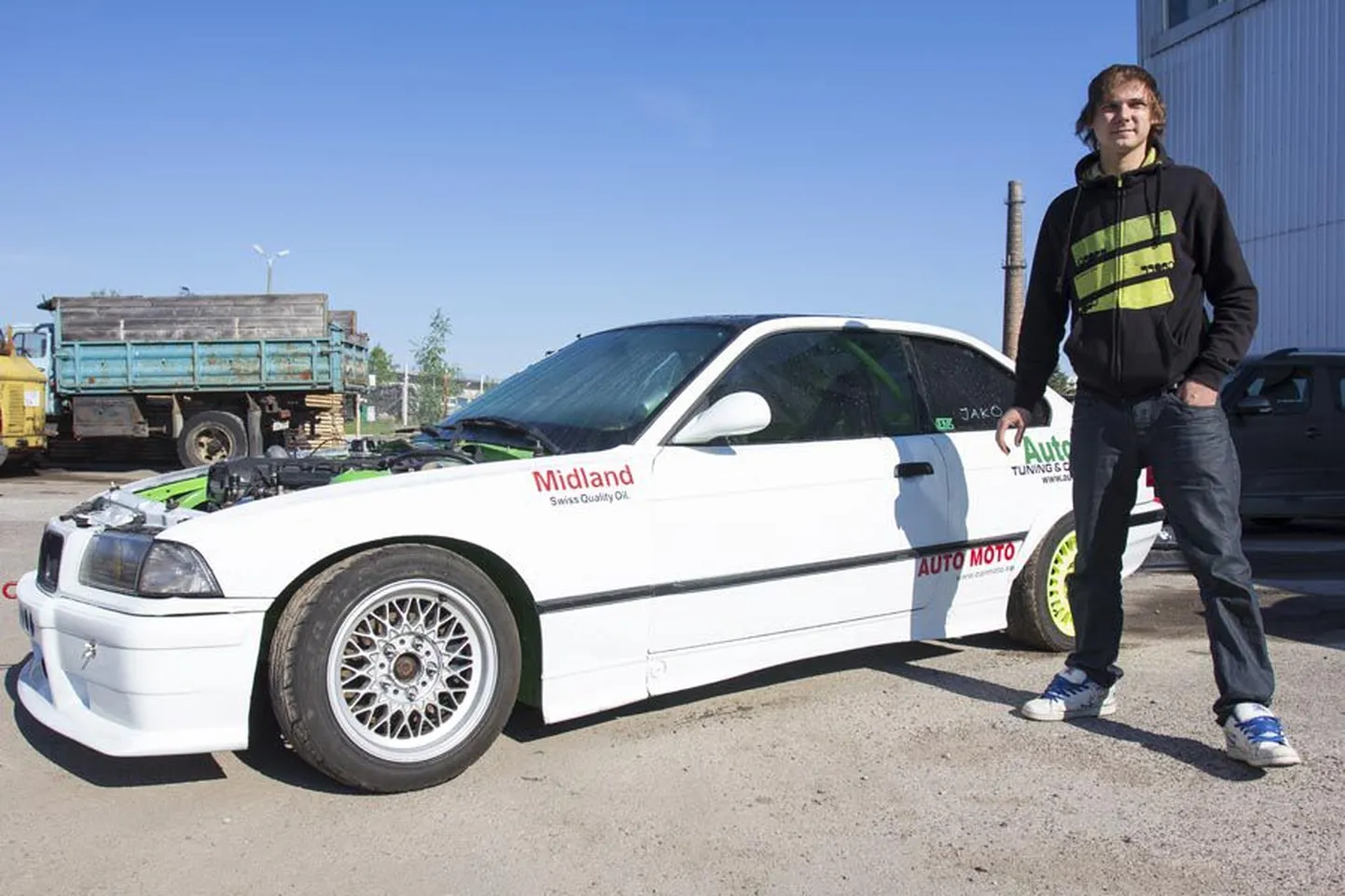 Viljandi driftija Jako Pino võistleb päevinäinud kolmanda seeria BMW-ga.