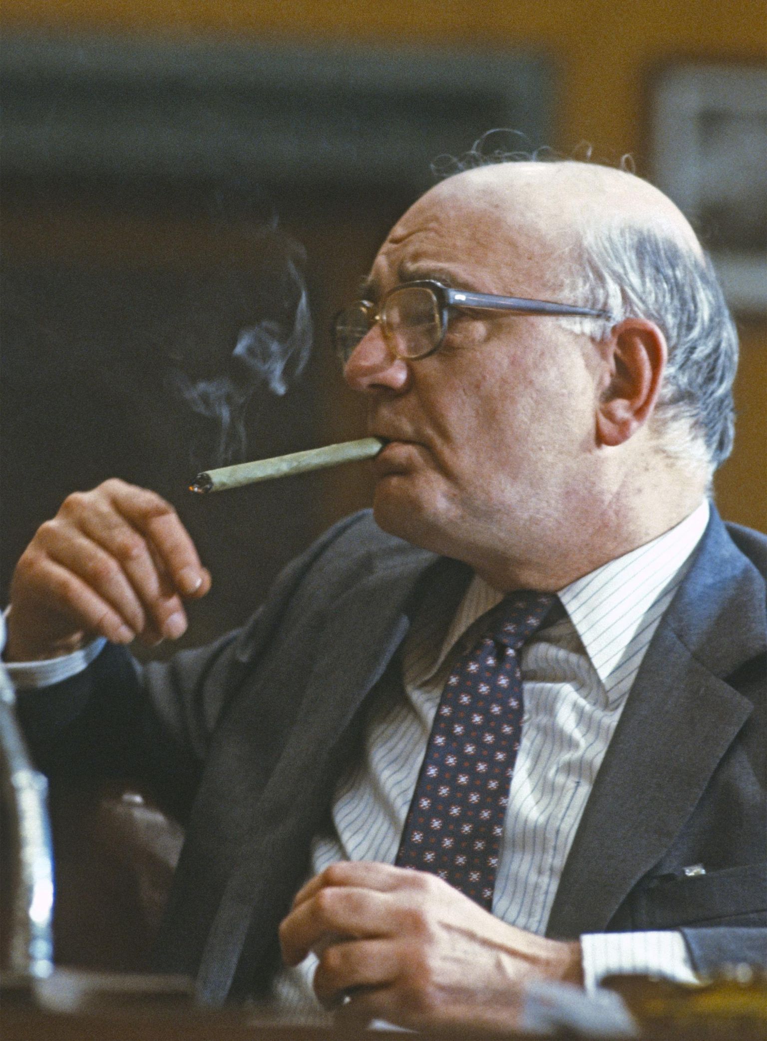 Föderaalresreservi juht Paul Volcker 8. veebruaril 1984 USA senati komiteele aru andmas.