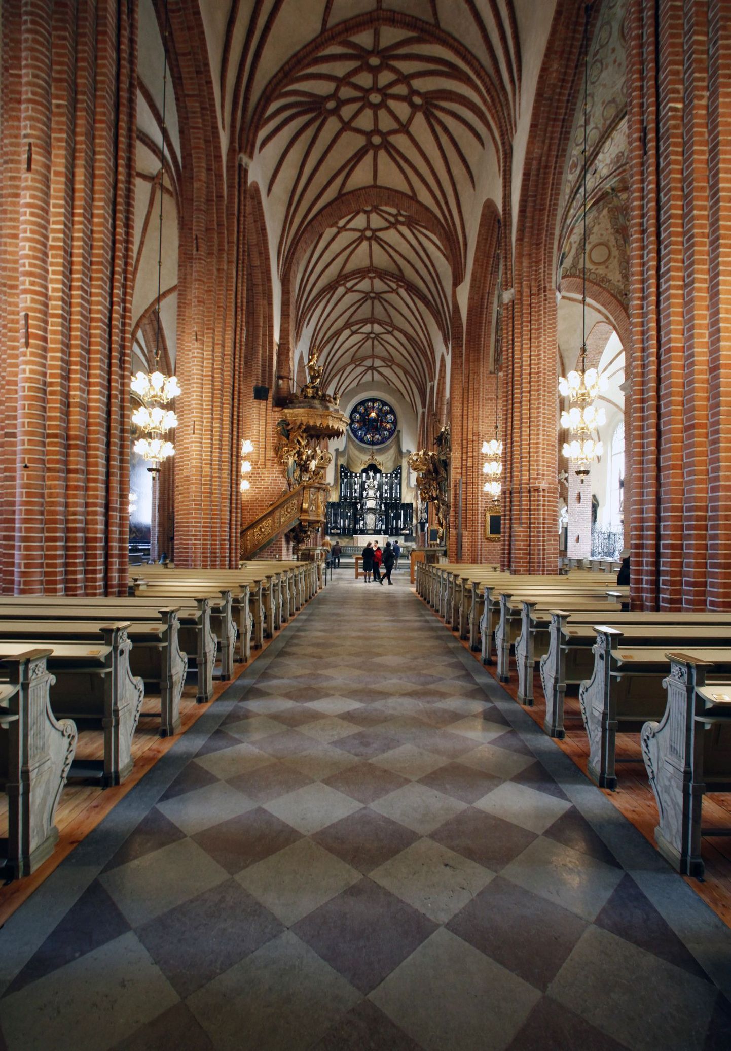 Stockholmi Storkyrkan, kus Rootsi kroonprintsess Victoria ja ta kihlatu laulatatakse