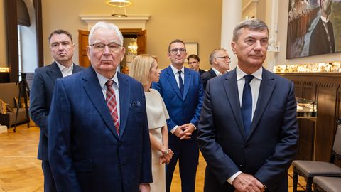 GALERII ⟩ Endised peaministrid hindasid vähemusvalitsuse toimetulekut