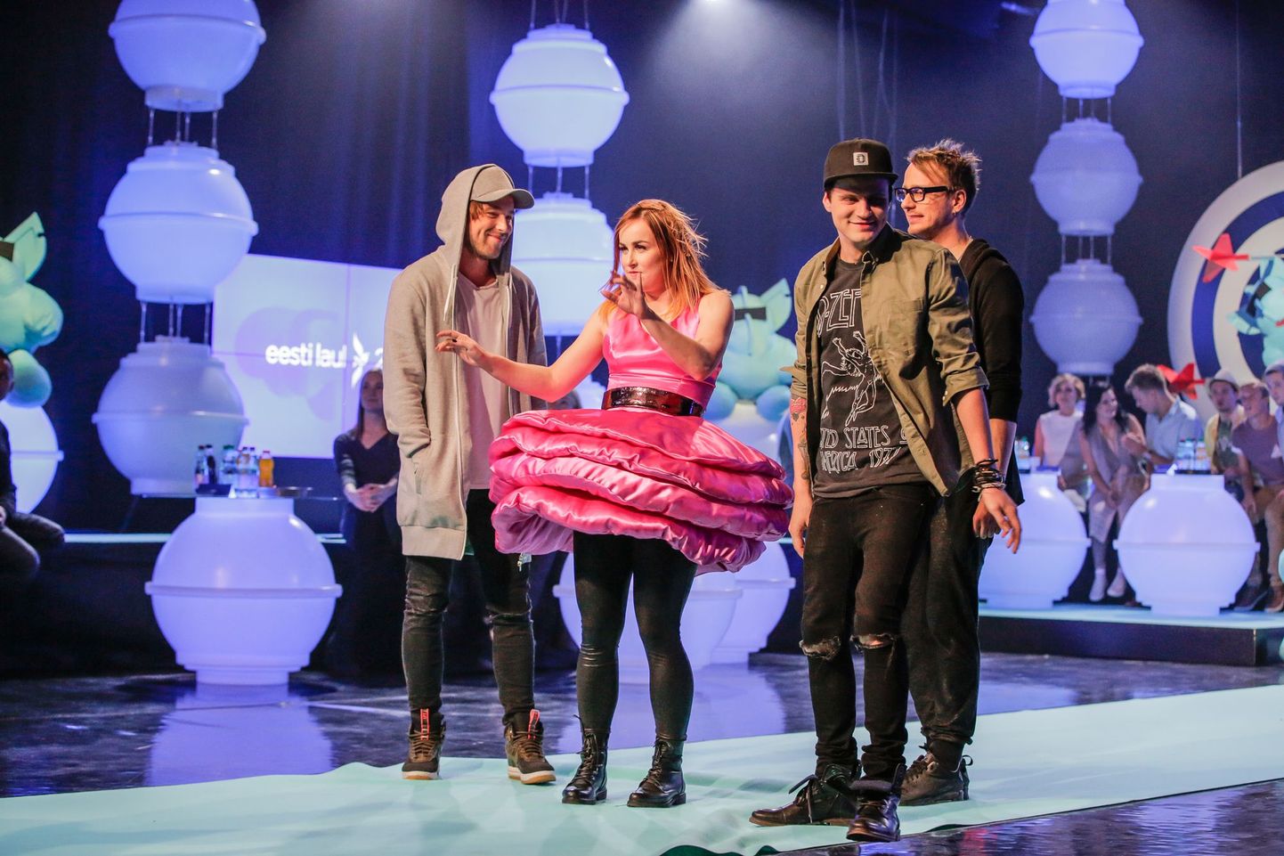 Eesti Laul 2016, esimene poolfinaal stuudios, Kristel Aaslaid ja Cartoon