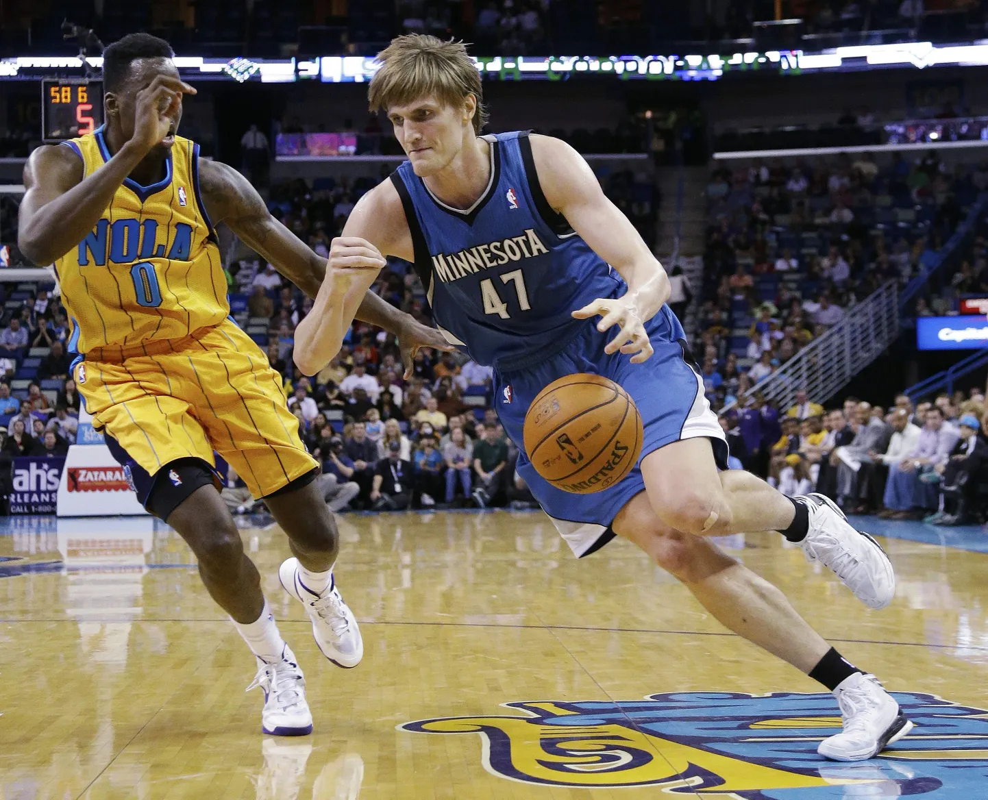 Andrei Kirilenko (paremal).