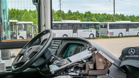 "Liepājas autobusu parks" piektdien atcēlis kopumā 19 autobusu reisus; trūkst šoferu