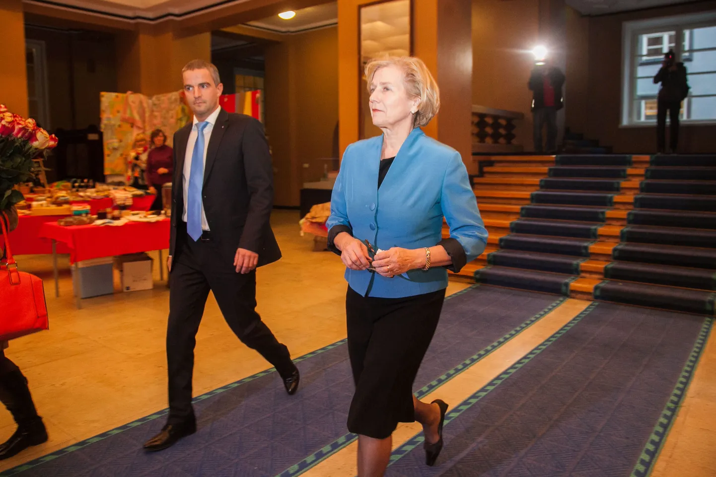 Urve Tiidusest sai uus kultuuriminister. Fotol ka veel Paavo Nõgene.