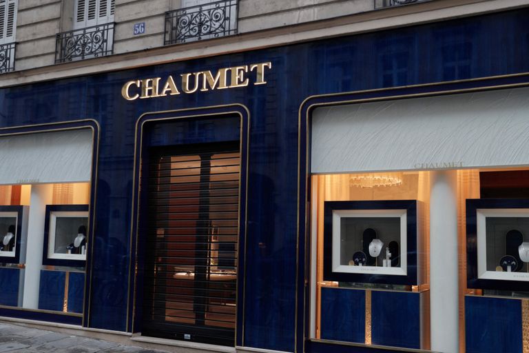 Chaumet' juveelipood Pariisis, millest varas viis kolme miljoni euro eest vääriskive ja ehteid