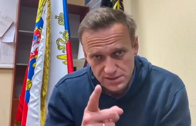 Алексея Навального арестовали в прошлое воскресенье в Москве, куда он вернулся из Германии после вызодоровления от отравления "Новичком".