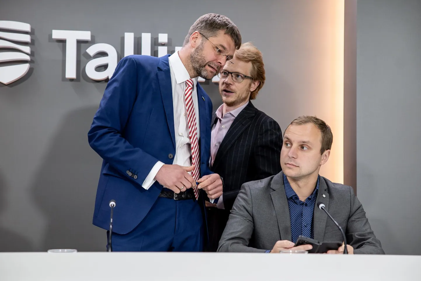 Tallinn linnavalitsuse teisipäevane pressikonverents. Osalesid linnapea Jevgeni Ossinovski (pildil), abilinnapead Kaarel Oja (pildil), Karl Sander Kase (pildil), Pärtel-Peeter Pere (ei ole pildil) ja Aleksei Jašin (ei ole pildil).