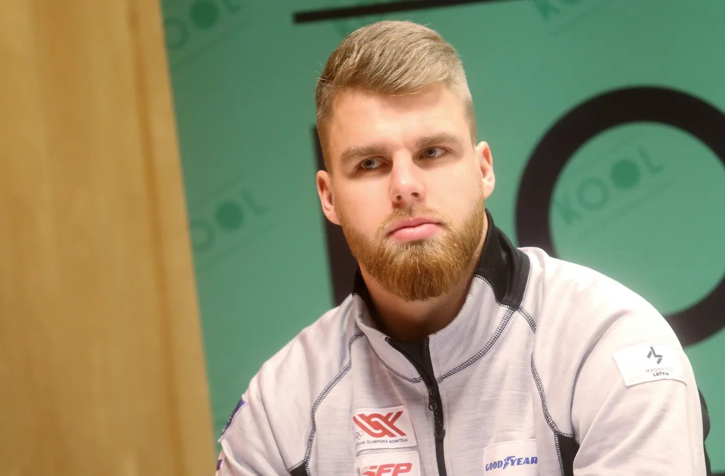 Kamaniņu braucējs Kristers Aparjods.