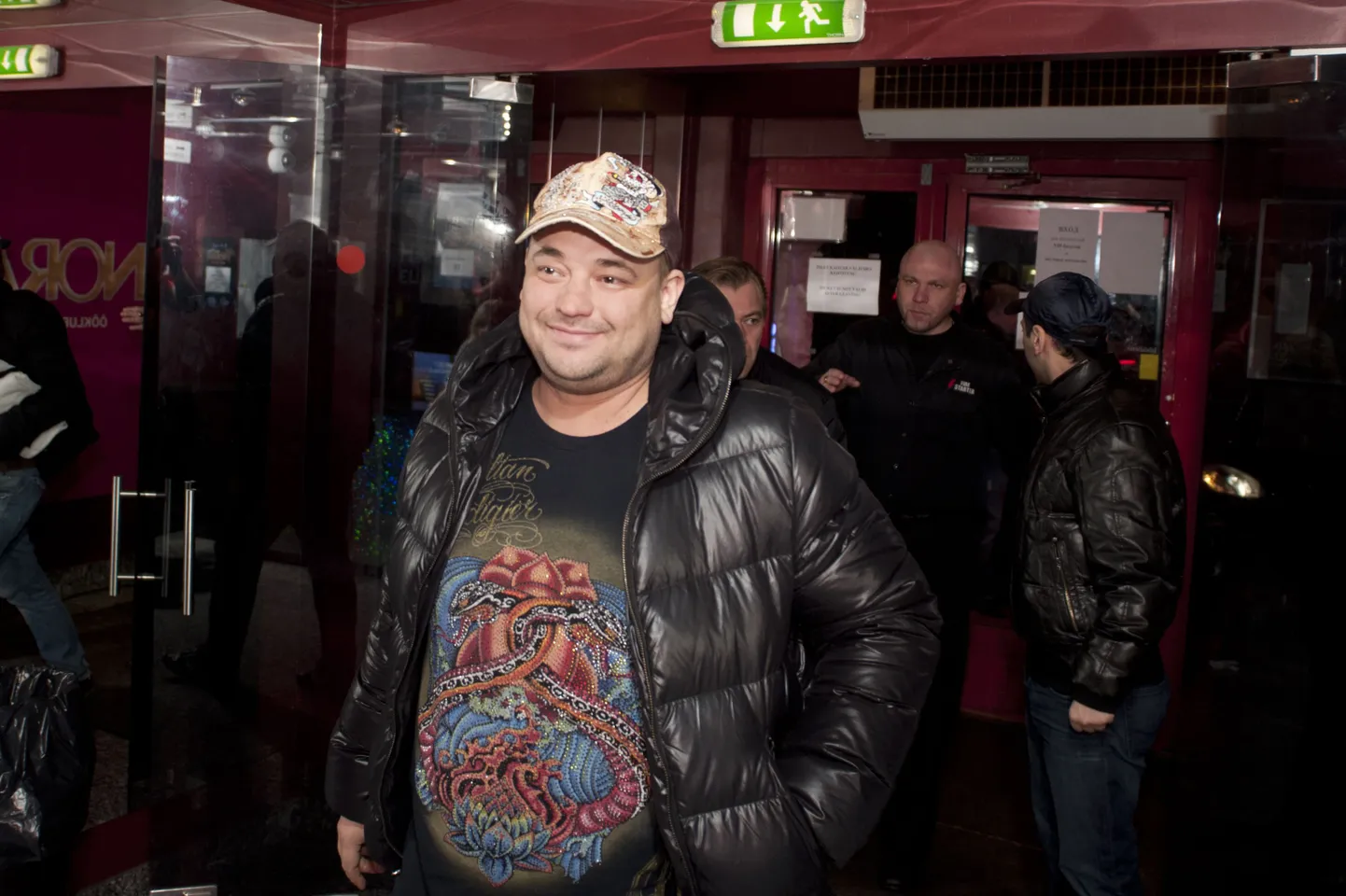 Сергей Жуков заходит в клуб Parlament