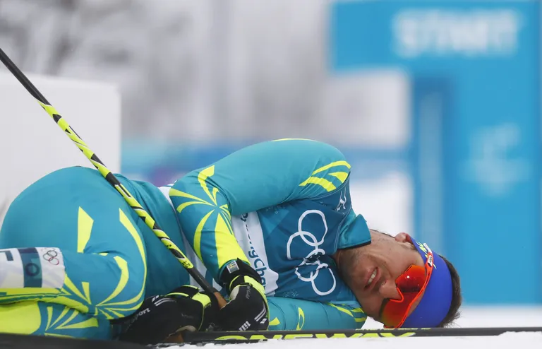 Väsinud ja pettunud Aleksei Poltoranin maratoni finišis.
