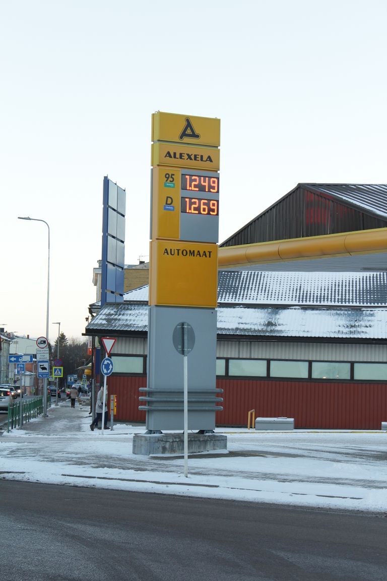 Kütuse hinnad Valga Alexela tanklas 8. jaanuari pärastlõunal.