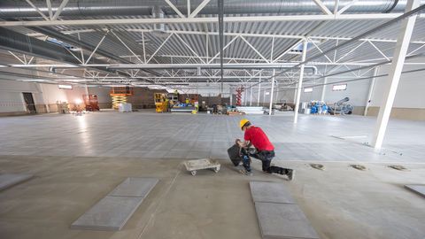VAATA GALERIID ⟩ Järva-Jaani uuenev kauplus võtab juba ilmet