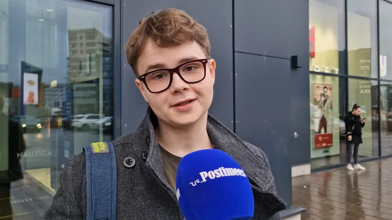 Янек Васин.