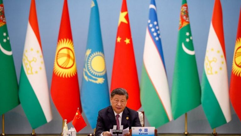 Одновременно с саммитом «Большой семерки» Китай провел параллельную встречу со странами Центральной Азии.