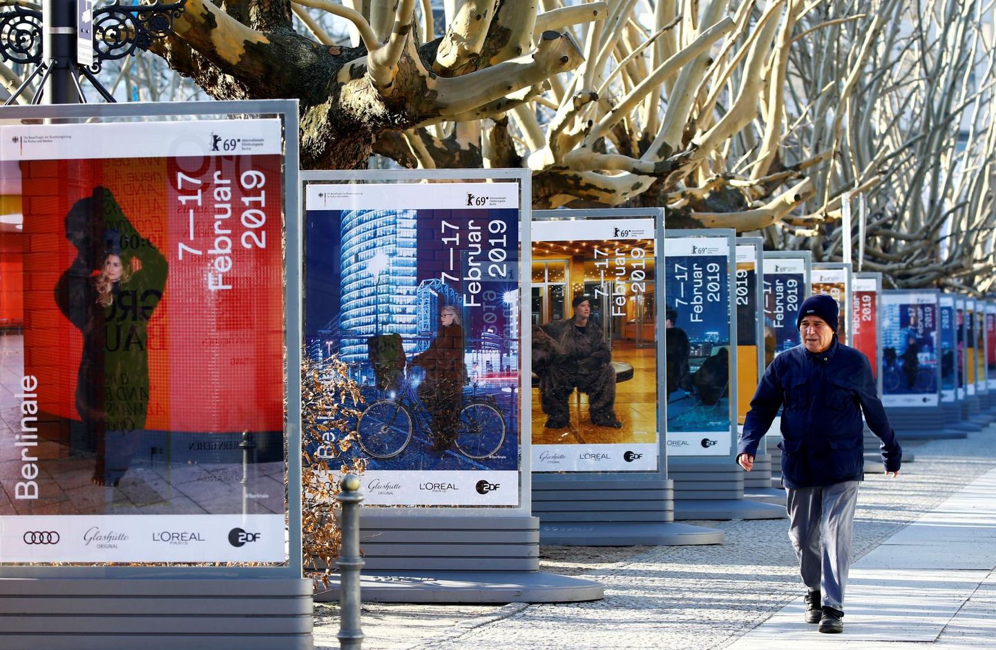 Karud võtavad maskid maha. Tänavuse Berlinale plakatikujundusest õhkub hüvastijätumeeleolu.