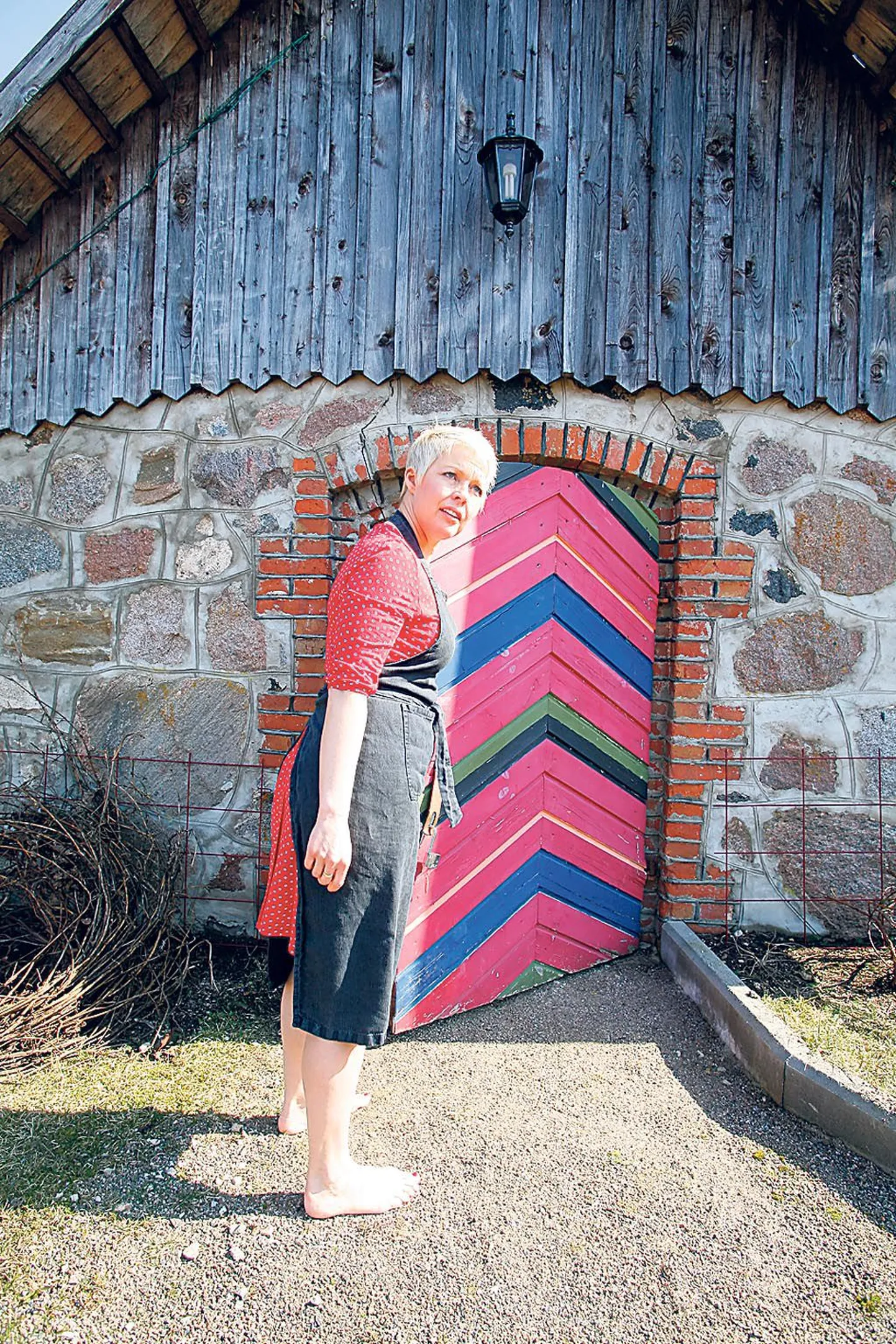 Esieleedi armastab toimetada Ärmal paljajalu.