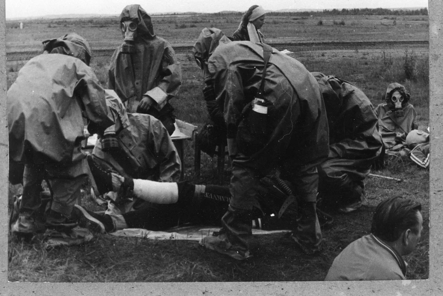 Nõukogude Liidus käis militaarkasvatus maast madalast: 8.–11. klasside sõjalis-sportliku mängu «Kotkapoeg» vabariiklikud võistlused Haapsalu rajoonis Toorakul aastal 1984.