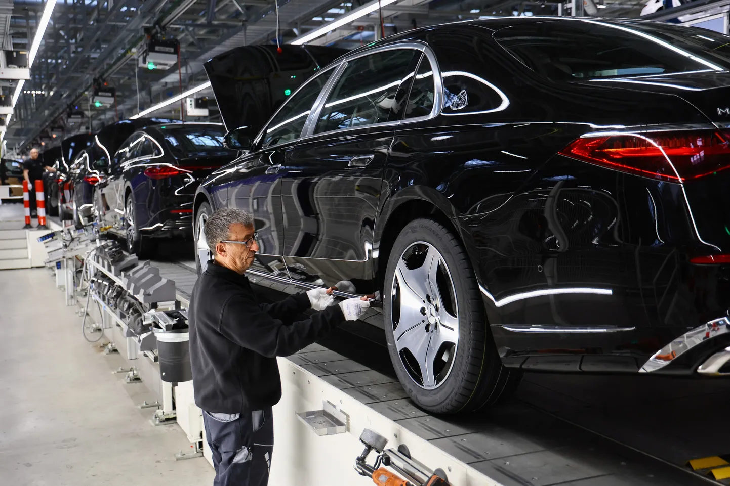 Mercedes-Maybachi luksusautode tootmisliin Sindelfingeni tehases Stuttgarti lähistel Saksamaal.