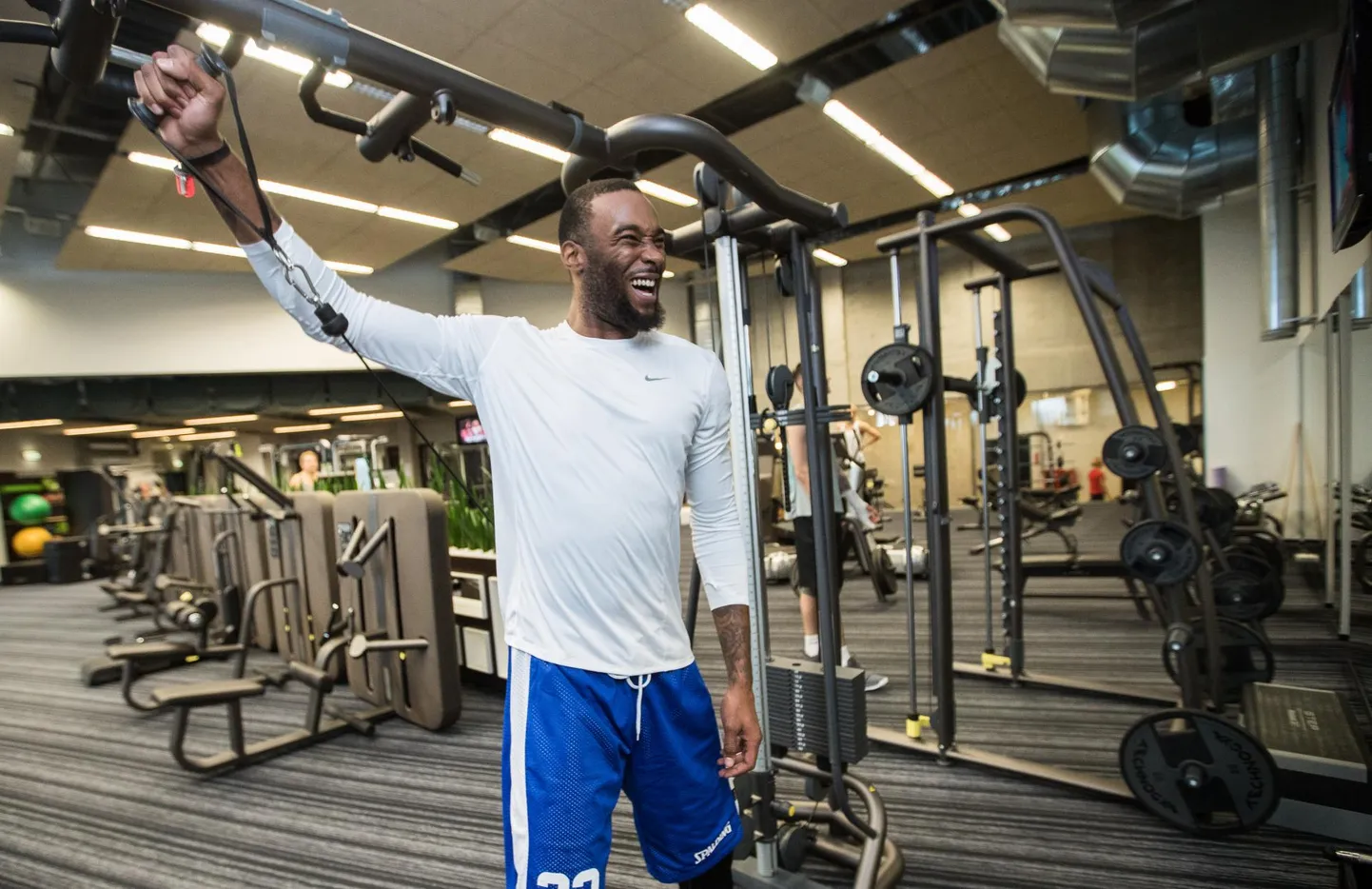 Arnett Moultrie valmistub debüütmänguks Kalevi särgis.