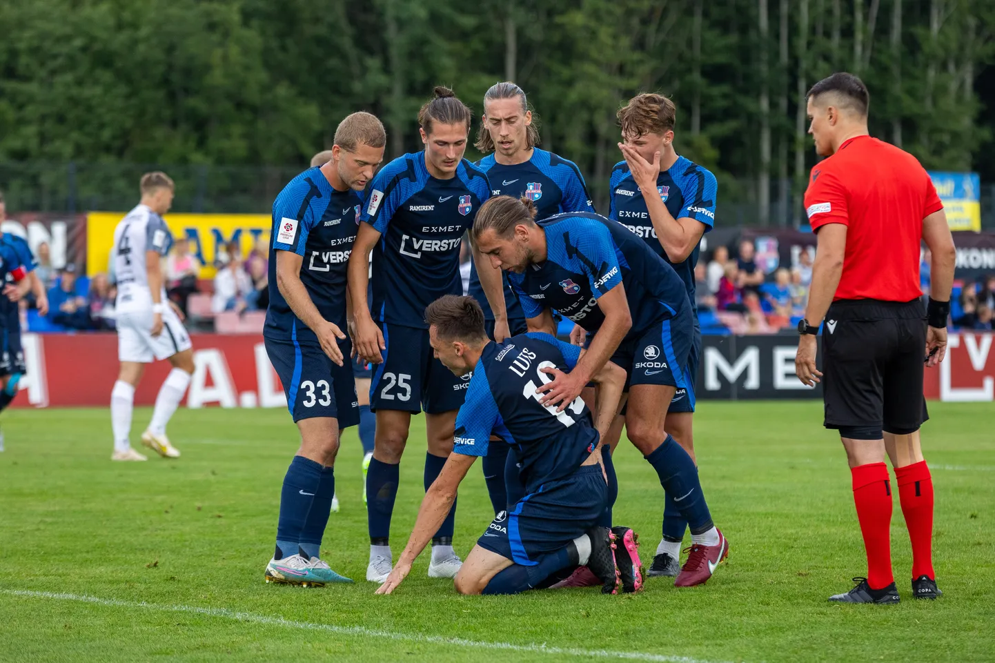 Paide Linnameeskonna pallurid.