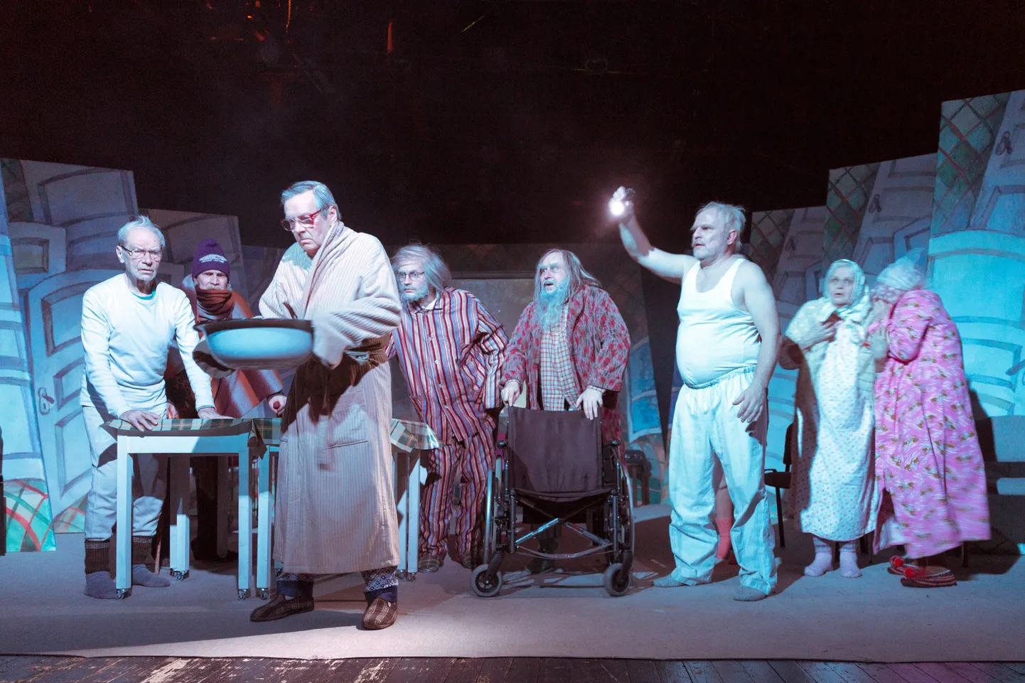 Stseen Raivo Trassi lavastusest «Gravitatsioon» Rakvere teatris