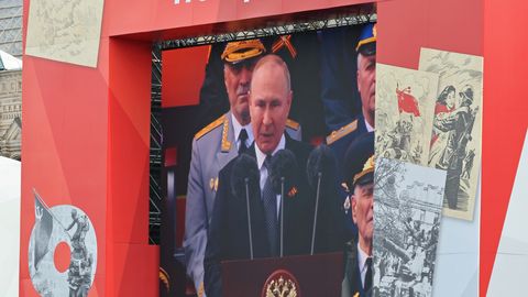 ЮРИ КОЧИНЕВ: Путинские разговоры об окончании войны — с кем он на самом деле борется?