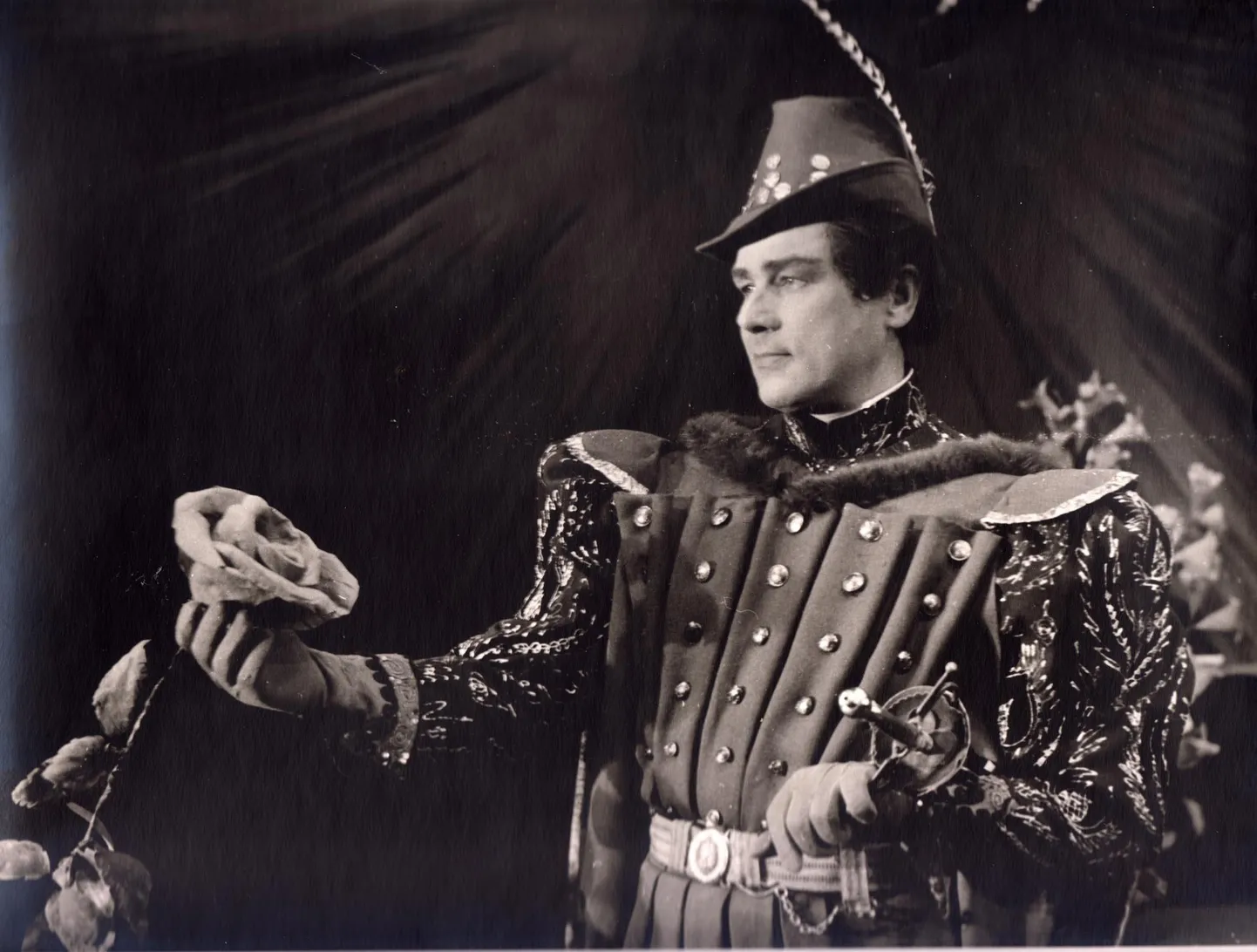 Georg Ots ooperilaval.