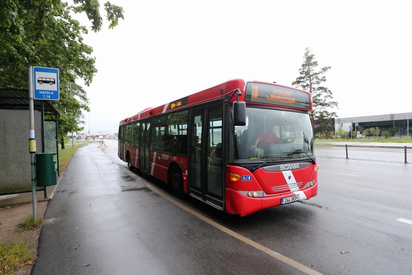 Uue bussivõrguga kaob nii pildil olev Haigla peatus kui ka buss number 18.