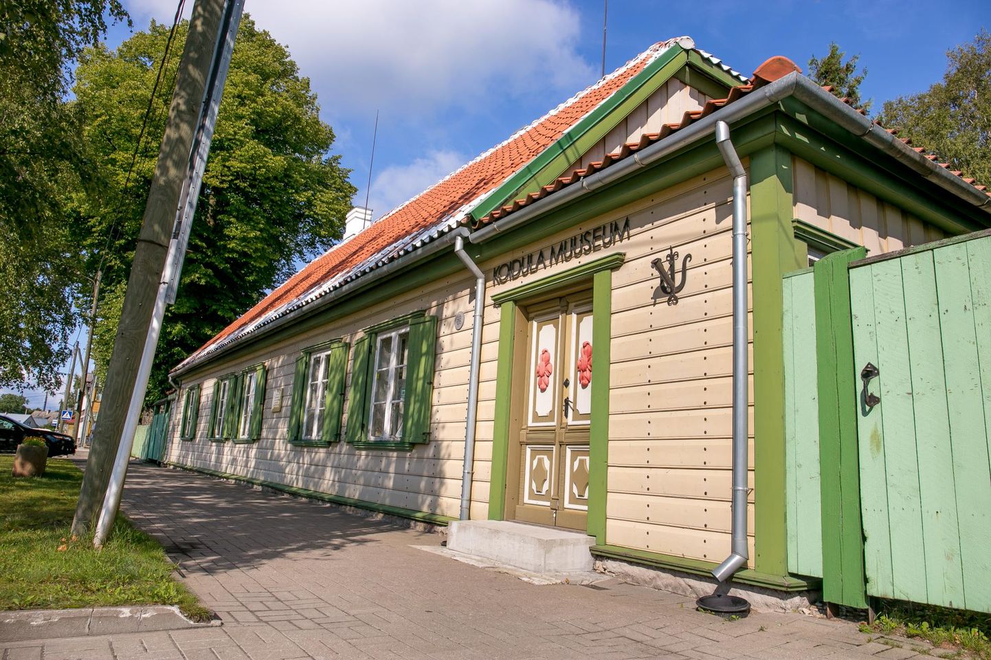 Koidula muuseum toimetab Pärnus Jannseni tänaval.