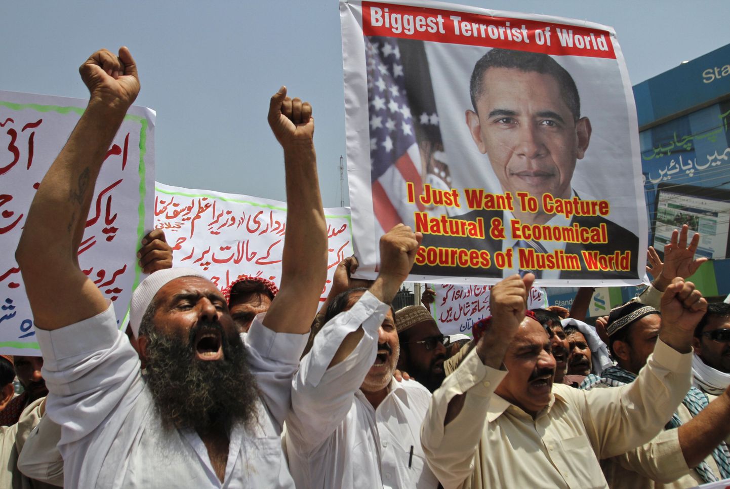 Pakistani aktivistid USA-vastasel meeleavaldusel pärast Osama bin Ladeni tapmist.