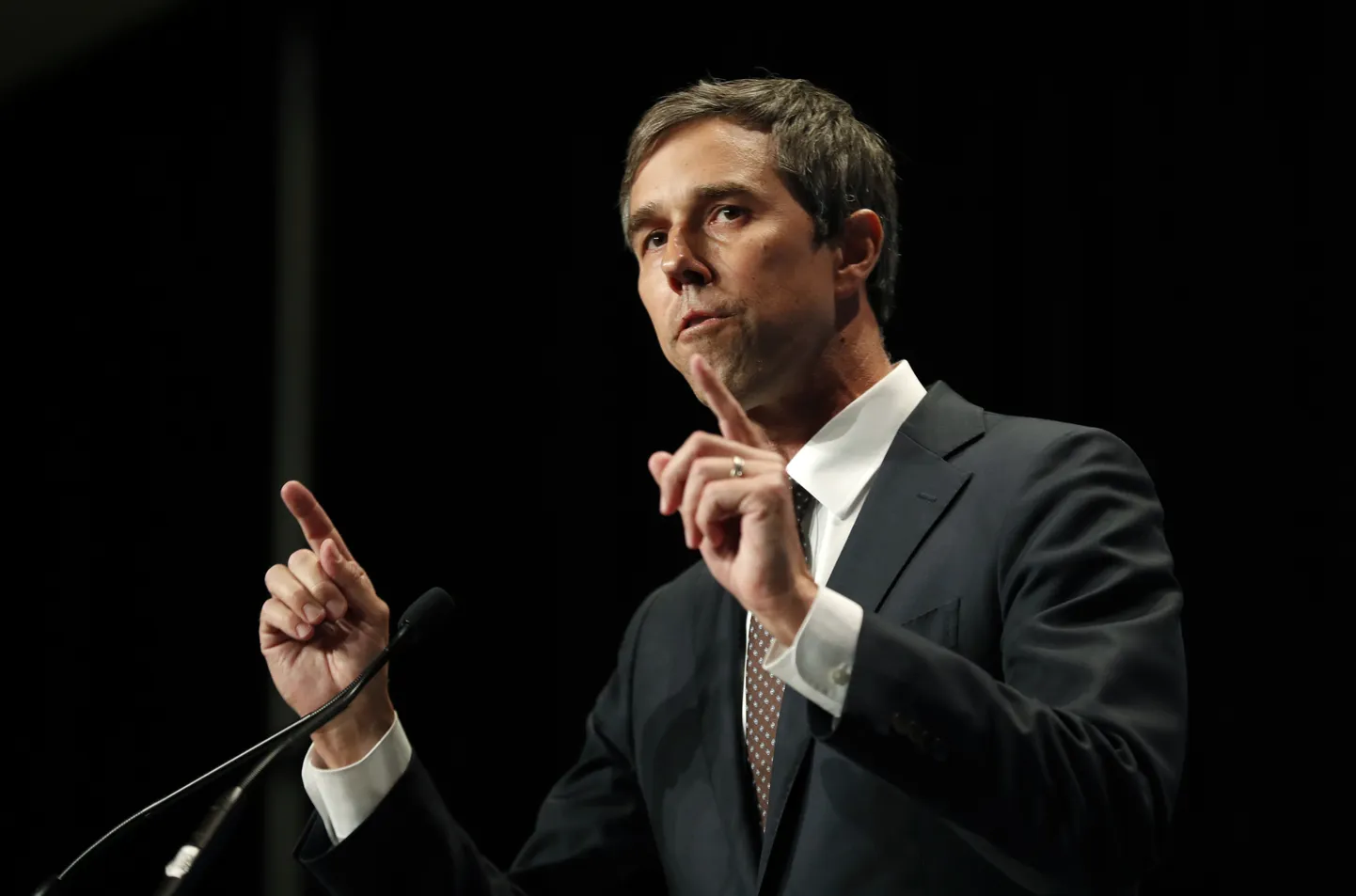 USA demokraatide presidendikandidaadiks pürgiv Beto O'Rourke esinemas pühapäeval Iowa osariigis demokraatide parteiüritusel.