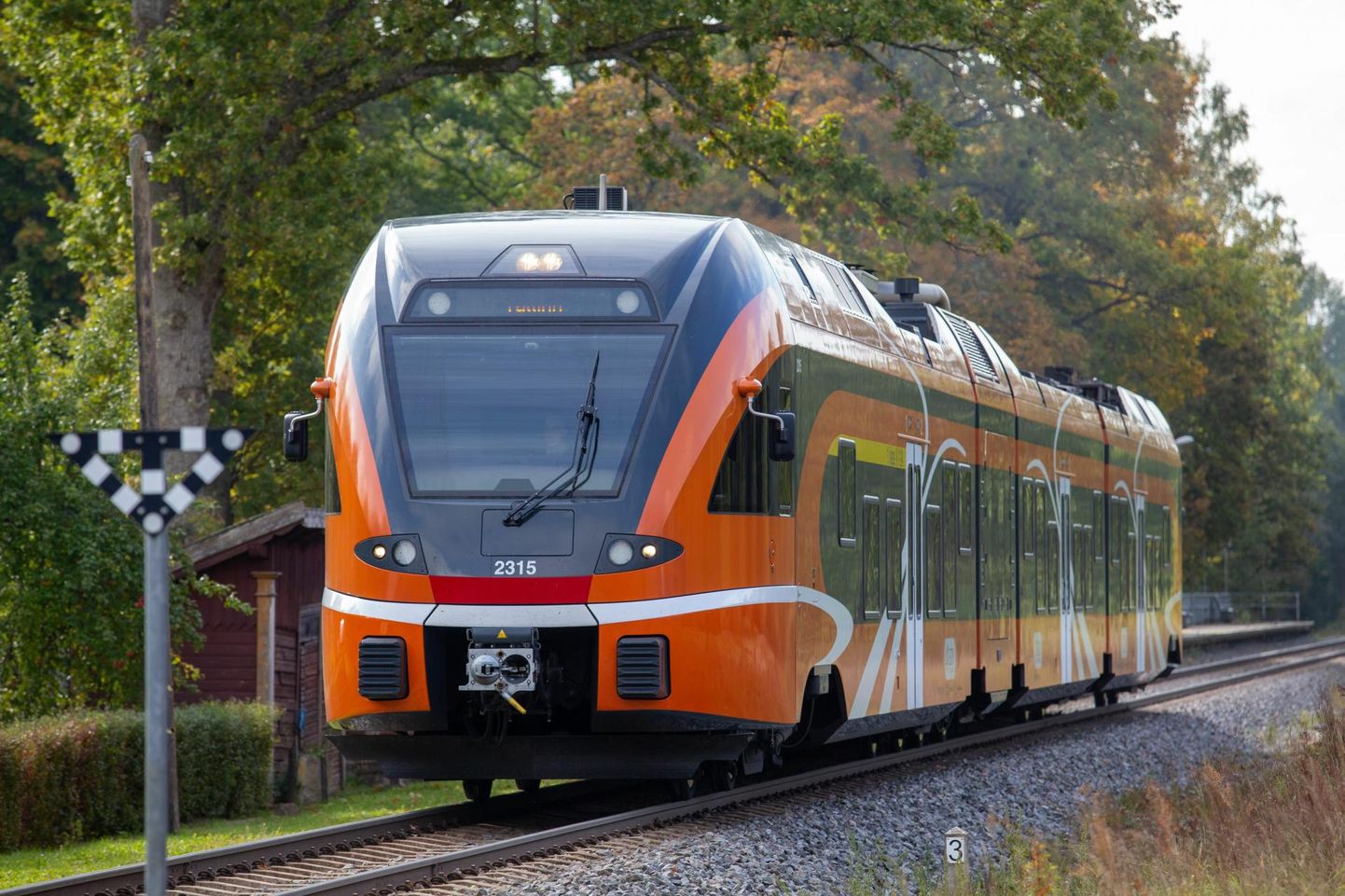 Erirong toob Viljandi laulupeolised Balti jaamast koju kell 22.26.