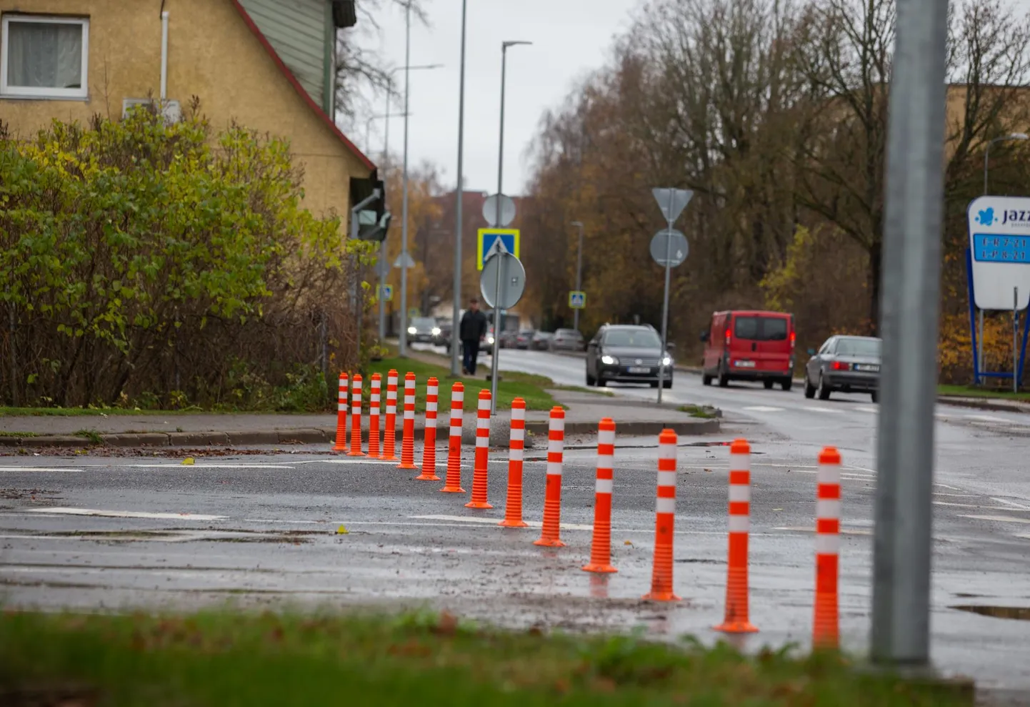 Reinu tee liikluseksperiment peaks lõppema teisipäevast. Mil moel siis liiklus taastub, ei oska veel keegi öelda.