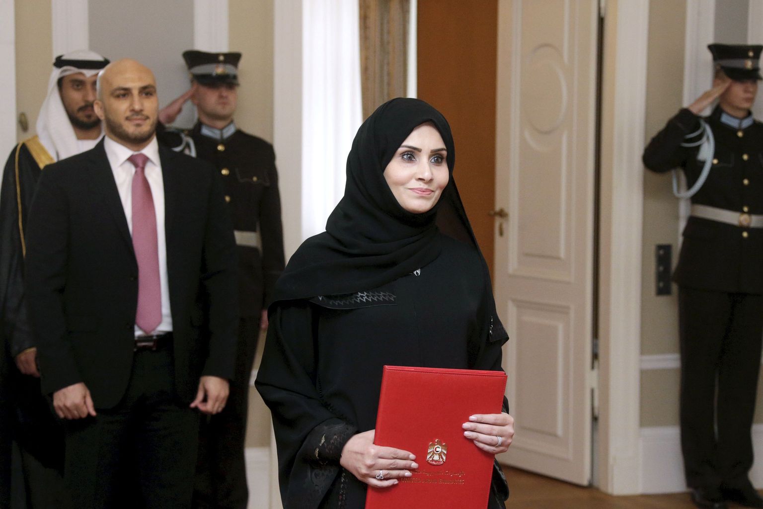 Hanan Khalfan Obaid Ali Al Madhan andmas üle volikirja president Raimonds Vējonisele.
