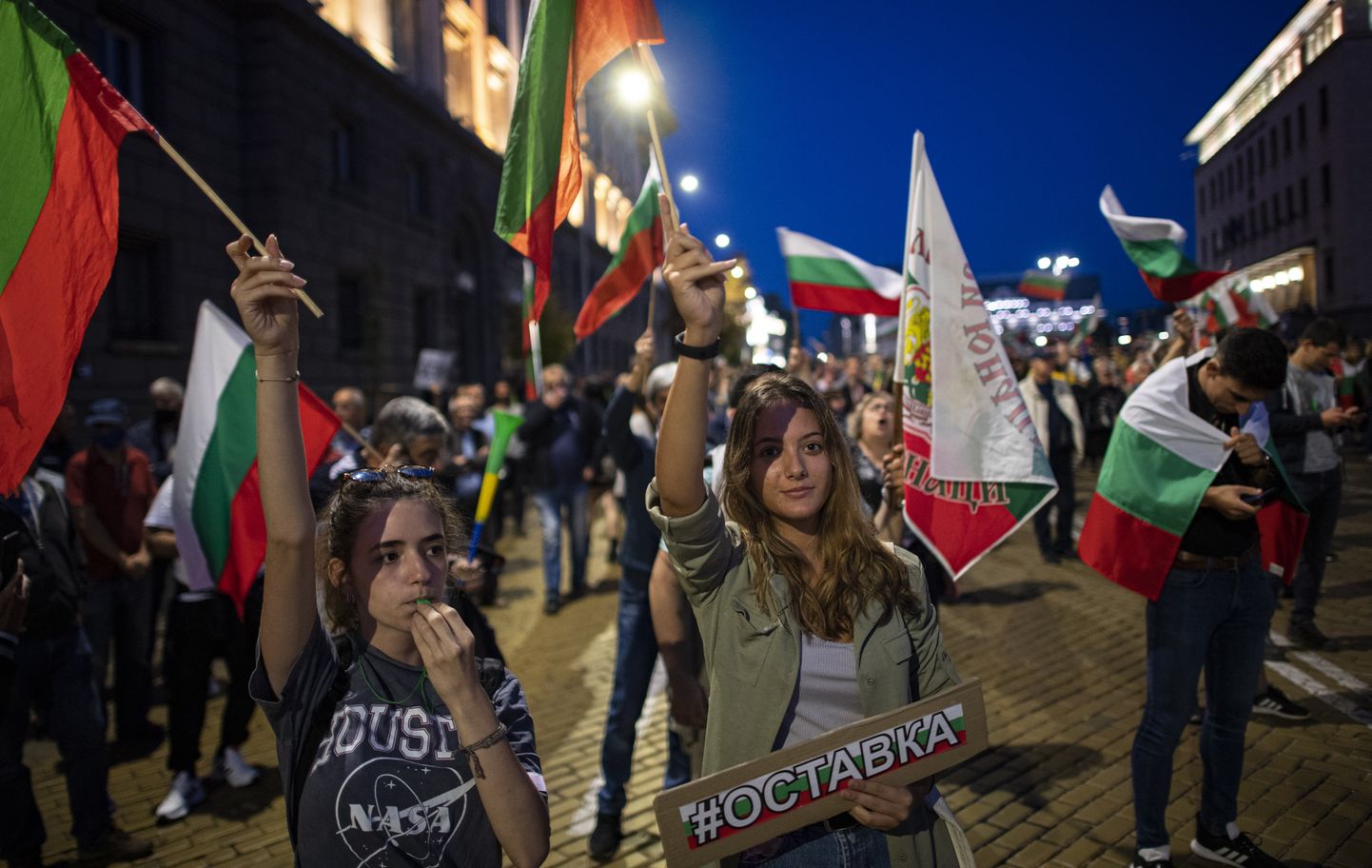 Bulgaaria valitsuse tagasiastumist nõudvad meeleavaldajad pealinnas Sofias.