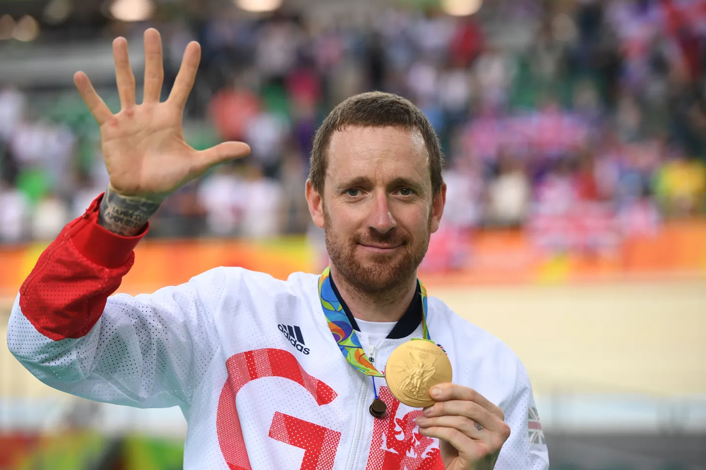 Mul on viis kulda, näitab Bradley Wiggins sõrmedel. Kas Tokyost tuleb kuues?