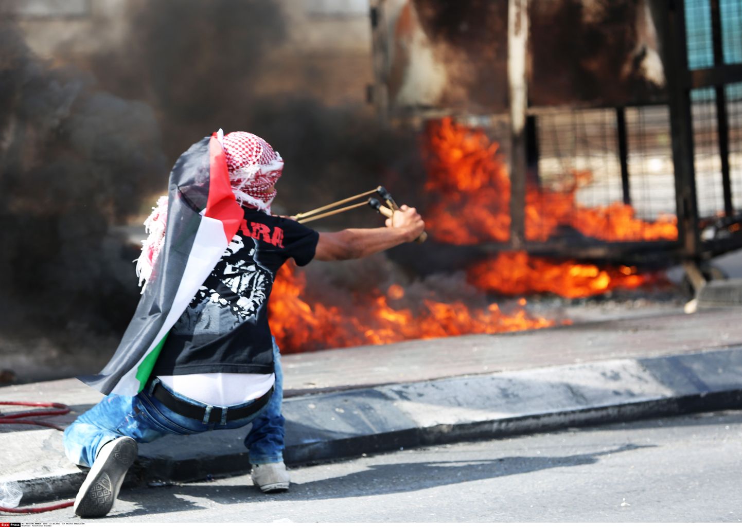 Палестинский демонстрант в Израиле. Иллюстративный снимок.