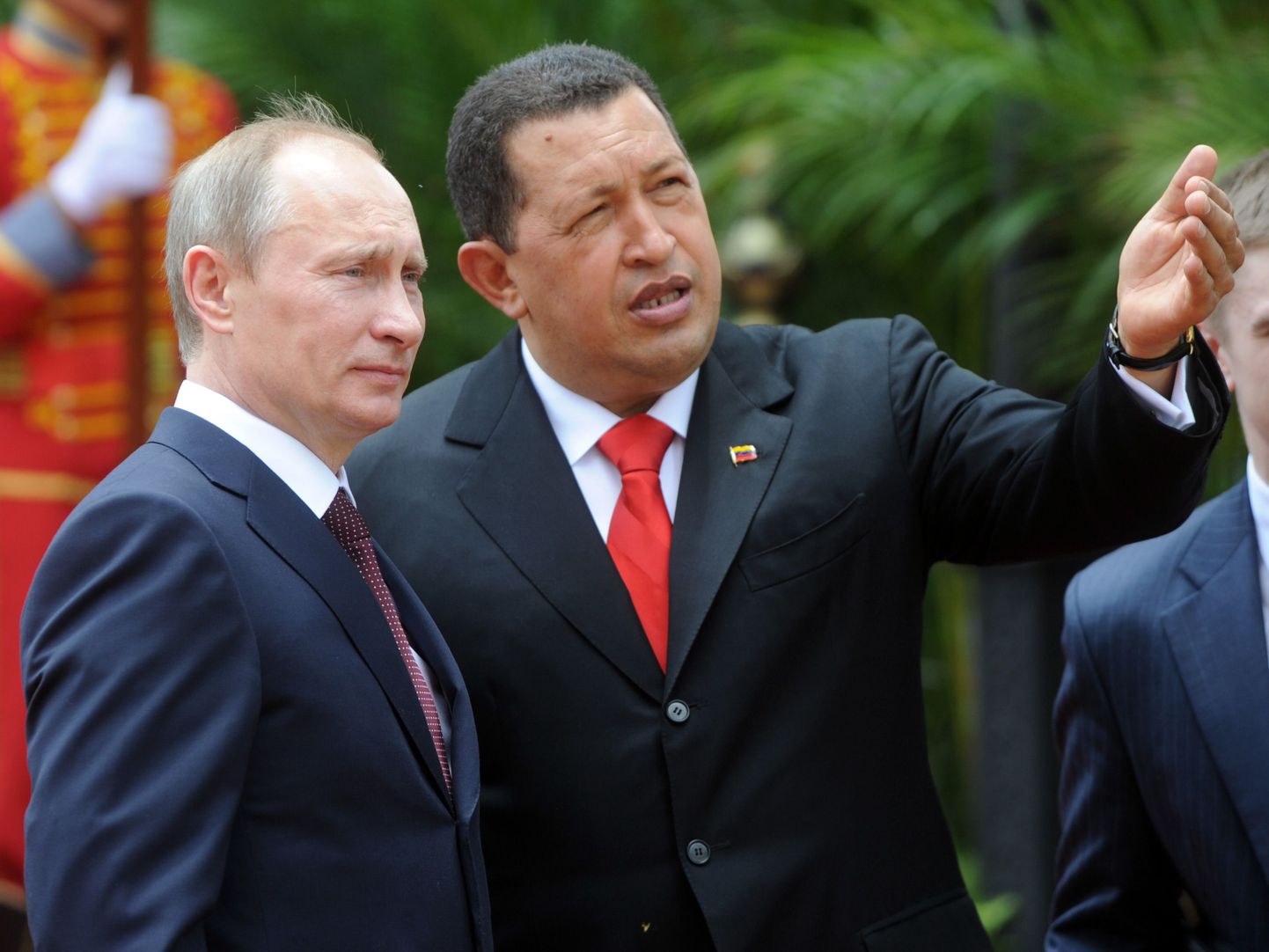 Vladimir Putin (vasakul) ja Hugo Chavez.
