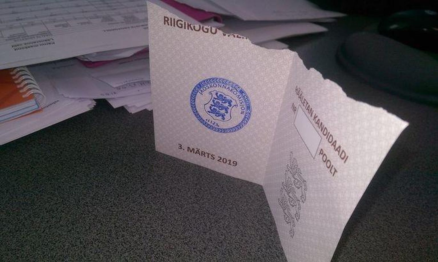 Riigikogu valimistel Pärnumaal EKRE nimekirjas kandideerinud Meelis Malk esitas riigi valimisteenistusele kaebuse jaoskonnakomisjonis kehtetuks tunnistatud sedeli kohta, millega ta jäi ilma ühest häälest.